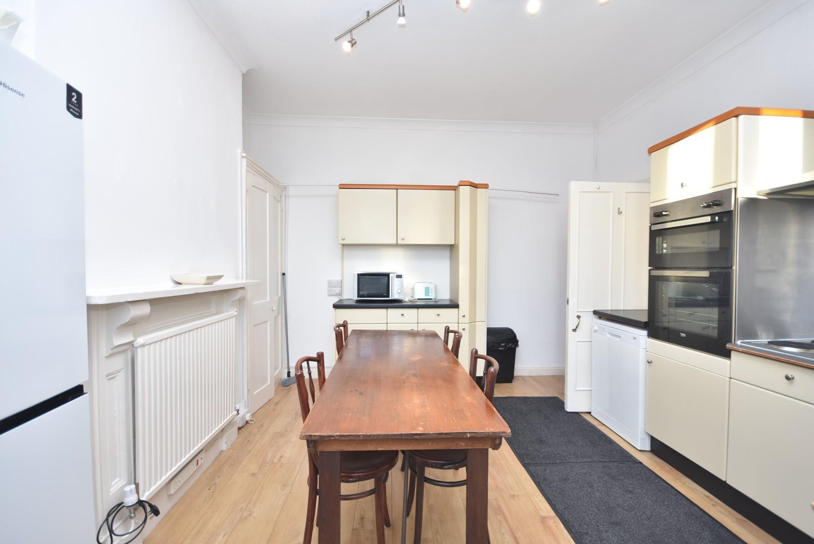 Flat 3, 68 Windsor Road, Penarth, CF64 1JJ